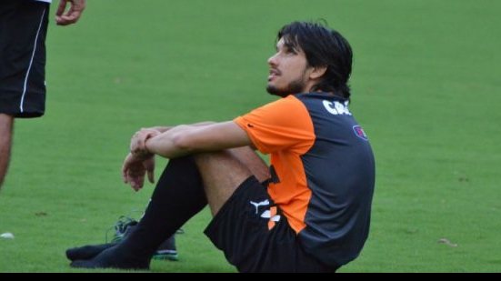 Imagem Tiago Real já corre no gramado e se aproxima de retorno no Vitória