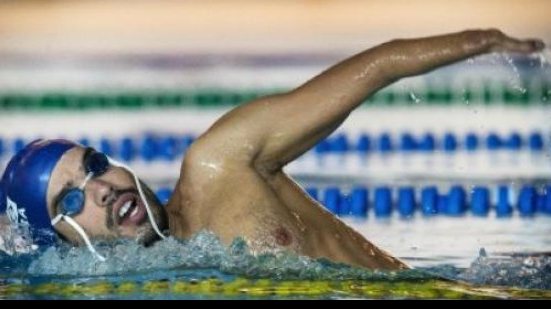 Imagem  Nadador paralímpico brasileiro ganha "Oscar do esporte"