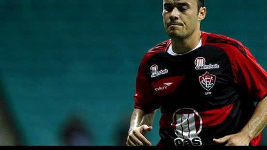 Imagem Menos um! Ponte Preta desiste de Renato Cajá