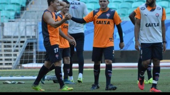 Imagem Com treino de dois toques, Vitória encerra preparação na Fonte Nova