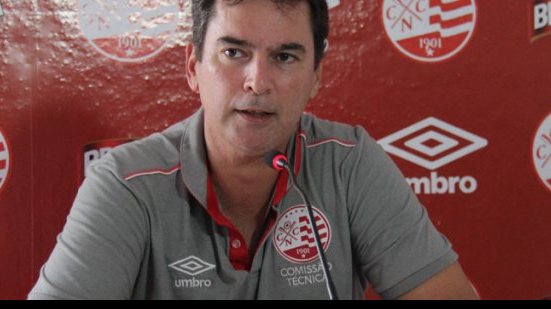 Imagem Após eliminação no estadual, ex-Bahia pede para sair e expõe racha no Náutico