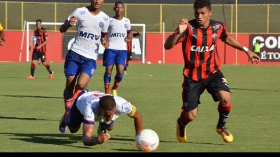 Imagem Bahia vence Vitória e coloca uma mão na taça de campeão baiano Sub-20