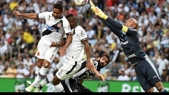 Imagem Vasco vence o Botafogo e larga na frente na final do Carioca