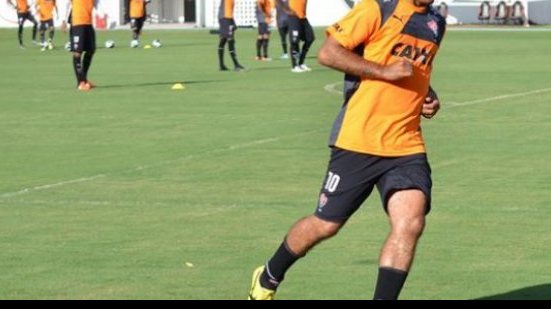 Imagem BAVI fora de campo: Bahia sonda Leandro Domingues