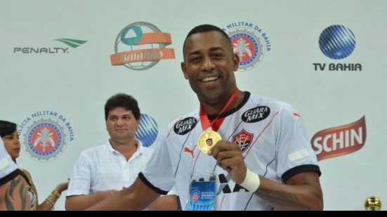 Imagem  Paraná confirma contratação de Robert