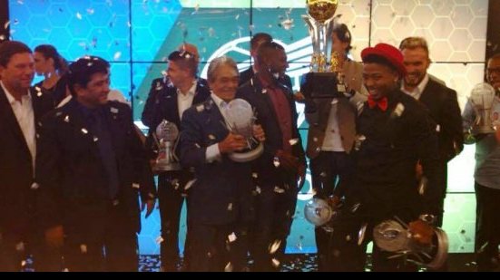 Imagem Campeão Vitória domina seleção do Baianão 2016; Bahia não comparece à festa