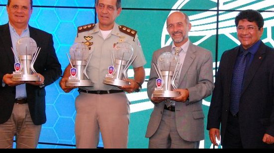 Imagem Empregabilidade entra em campo na premiação dos melhores do Baianão 2016