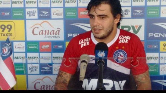 Imagem  Após deixar o Bahia, lateral acerta com adversário do Tricolor na Série B