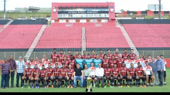 Imagem  Jogadores do Vitória tiram foto oficial da conquista do Baianão