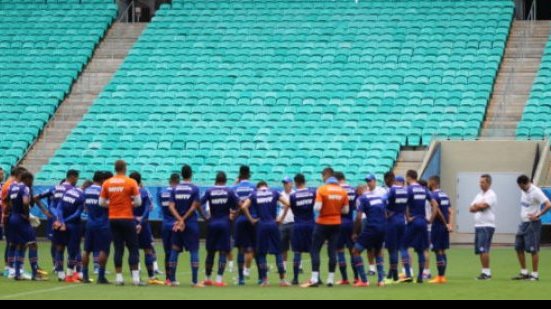 Imagem Com estreante e sem atacantes, Bahia está relacionado para estreia na Série B
