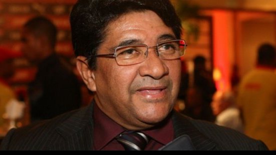 Imagem Presidente da FBF parabeniza o Vitória e deseja sucesso também ao Bahia
