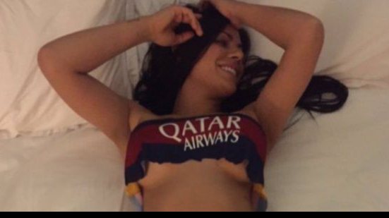 Imagem Miss Bumbum Brasil posta fotos nua para comemorar título do Barcelona