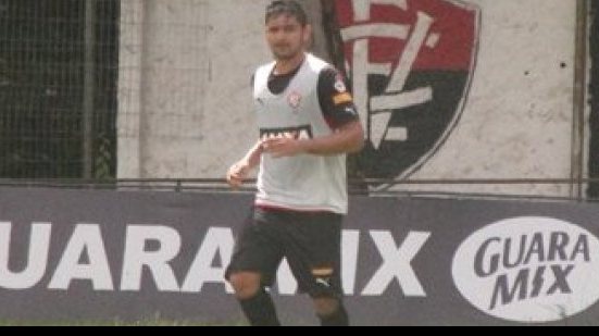 Imagem   Atacante da base do Vitória é emprestado para o Madureira