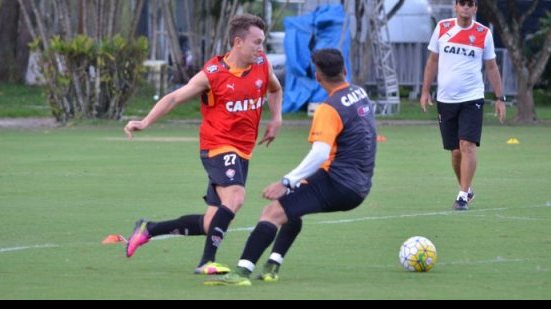 Imagem Com Marinho, Dagoberto e Vander, Vitória treina para enfrentar o Corinthians