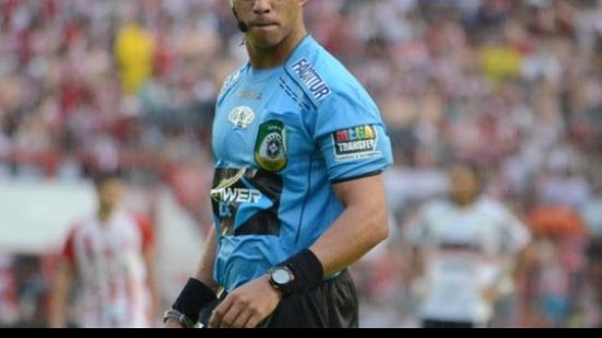 Imagem Arbitragem pernambucana comanda Vitória e América-MG
