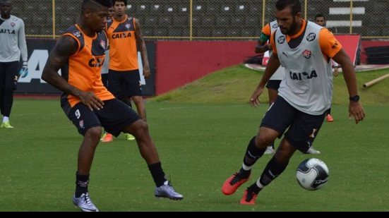 Imagem De olho em duelo com o Corinthians, José Wellison pede Vitória ligado no Barradã