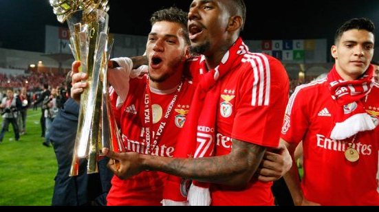 Imagem Talisca comemora título pelo Benfica e bom momento em fim de temporada na Europa