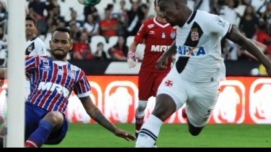 Imagem Vasco aproveita falhas de Marcelo Lomba e faz quatro no Bahia pela Série B