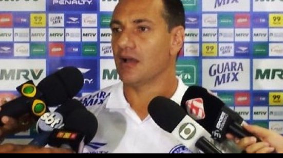 Imagem Doriva mostra confiança em permanência de Hernane apesar de assédio do Flamengo 