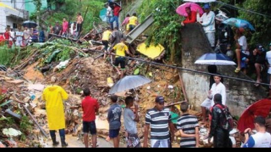 Imagem Chuva causa mortes e Olinda cancela passagem da Tocha Olímpica