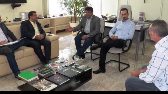 Imagem Reunião na FBF sela retorno do Barreiras Esporte Clube
