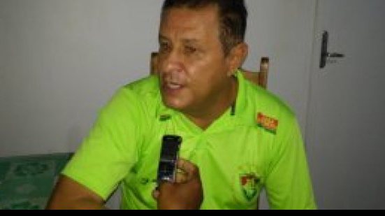 Imagem Arnaldo Lira admite manter base do Flu de Feira para estreia na Série D