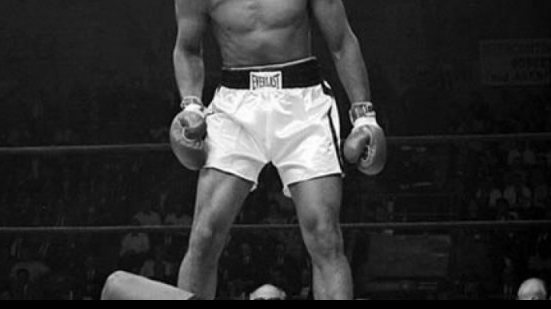 Imagem Lenda do boxe, Muhammad Ali morre aos 74 anos nos EUA
