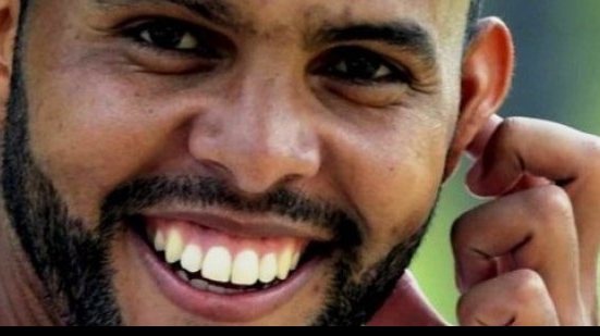 Imagem Atacante revelado pelo Vitória é flagrado no antidoping e deve ser suspenso