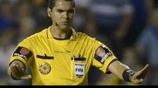 Imagem Árbitro mineiro comanda Botafogo e Vitória