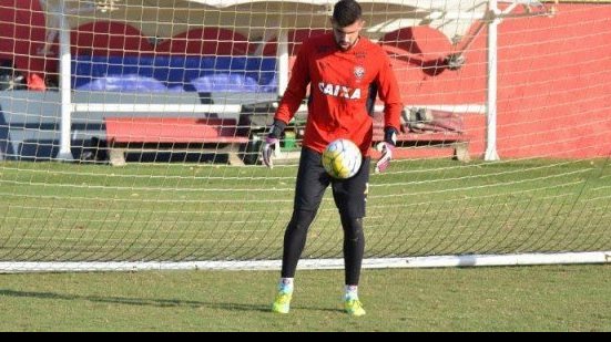 Imagem Fernando Miguel quer Vitória ligado no adversário fora de casa