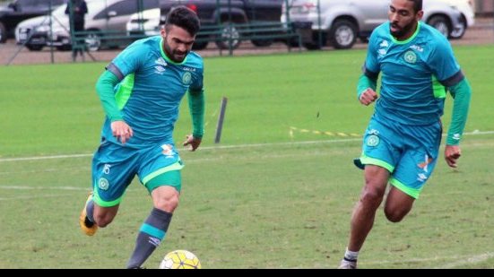 Imagem Arthur Maia quer utilizar semana cheia para se entrosar mais na Chapecoense
