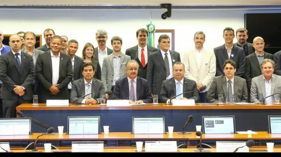 Imagem Clubes e CBF discutem futebol de base na Câmara dos Deputados