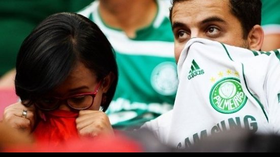 Imagem Após briga entre torcidas, Palmeiras e Flamengo perdem mando de campo