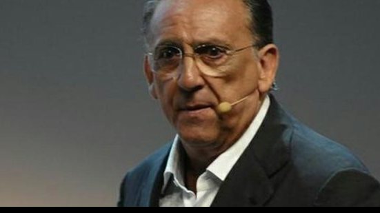 Imagem Galvão Bueno ataca presidente da CBF e diz que seleção 