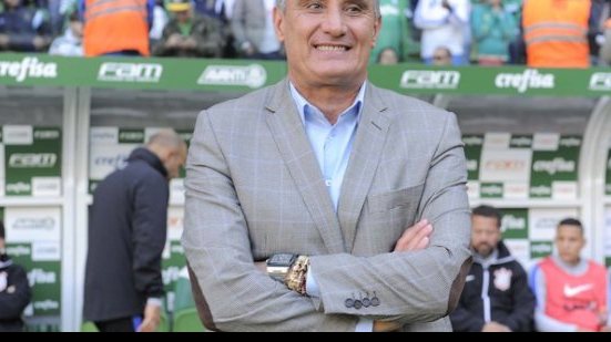 Imagem Após reunião de três horas, Tite sai sem definir o futuro na seleção
