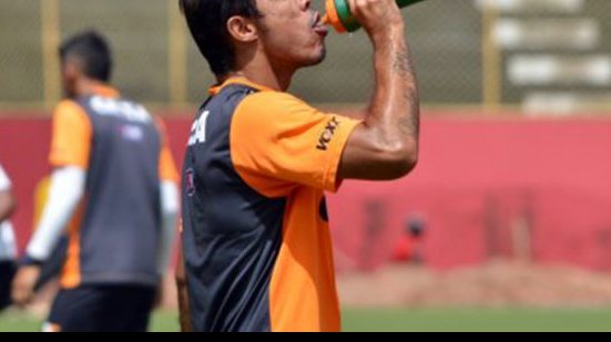 Imagem Leandro Domingues pode estar de saída do Vitória