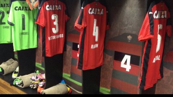 Imagem   Confira as escalações de Vitória e Chapecoense