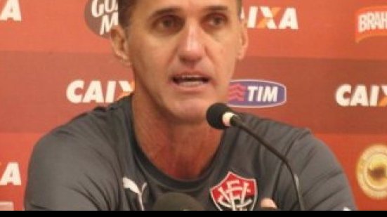 Imagem  Incomodado, Mancini promete resolver erros do Vitória