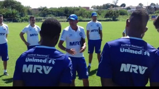 Imagem Com Aroldo, Bahia realiza único treino em Salvador de olho no Tupi
