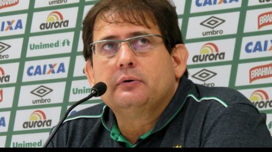 Imagem Guto Ferreira estaria acertado com o Bahia, mas Chapecoense pode melar negócio