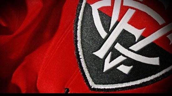 Imagem Grupo de rubro-negros escreve carta cobrando atitudes do presidente do Vitória
