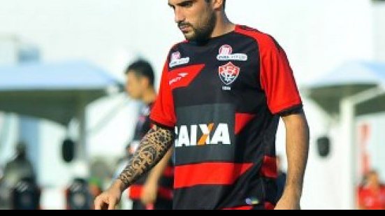 Imagem Entrou água: Vitória fala em &quot;dificuldade&quot; para trazer Escudero