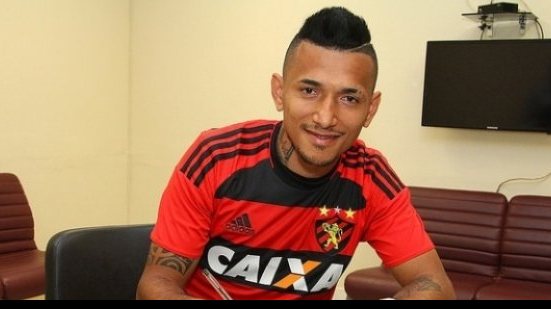 Imagem Alvo do Vitória, Rogério é o novo reforço do Sport