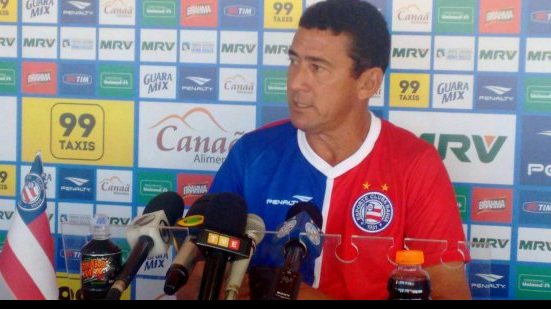 Imagem Aroldo Moreira pede tranquilidade após derrota