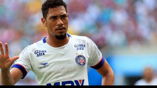 Imagem   Após cobrança nos vestiários, Hernane volta ao time contra o Oeste