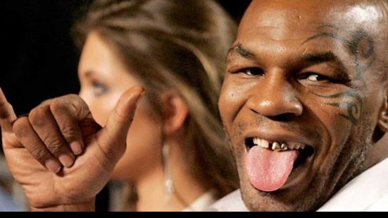 Imagem Aos 50 anos, Mike Tyson troca os ringues pelos palcos