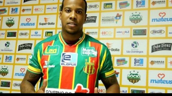 Imagem Lateral que passou pelo Bahia vai atuar no futebol da Austrália
