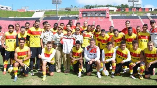 Imagem Vitória vai promover ação social no jogo contra o Fluminense