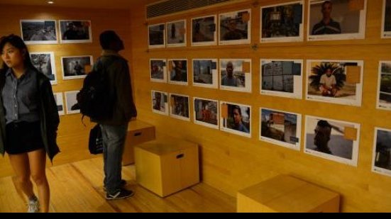 Imagem Exposição revela olhar de moradores de rua sobre o impacto das Olimpíadas no Rio