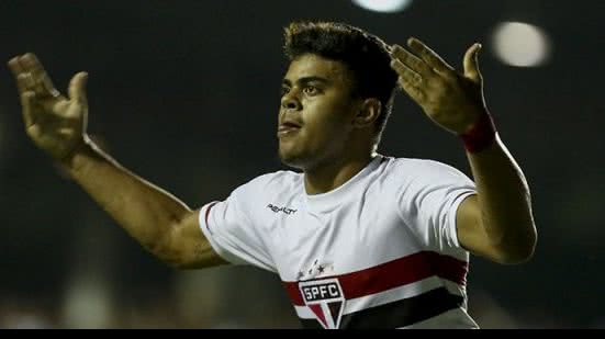 Imagem Bahia contrata atacante do São Paulo; Jovem já segue para intertemporada